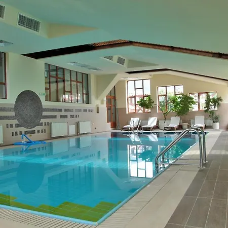 Glazne Hotel 4*